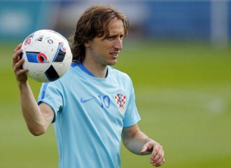 萨基：看好罗马夺得意甲冠军，俱乐部应尽力满足加帅的需求